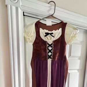 Child Sara Sanderson Halloween outfit. Includes peasant dress and velvet cloak